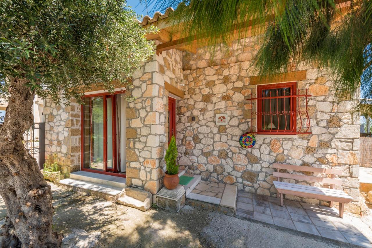 Casa Petra - Stone Cottage Farmhouses Argási Eksteriør bilde