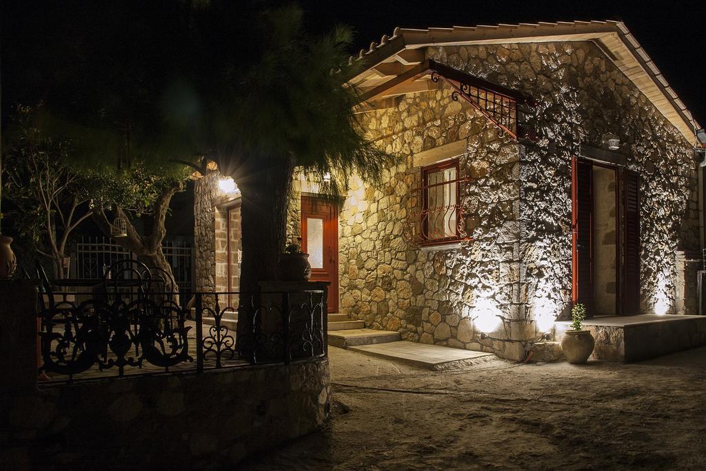 Casa Petra - Stone Cottage Farmhouses Argási Eksteriør bilde